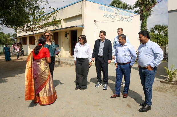 Wilson Power Solution to the high school in Orakkadu, India