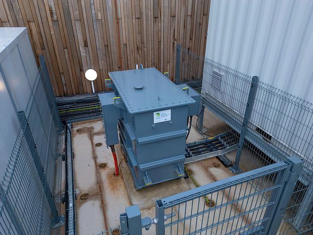 Wilson e4 amorphous transformer at Tesco Harrogate superstore